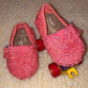 TOMS Crochet Pinto Classics - size T3